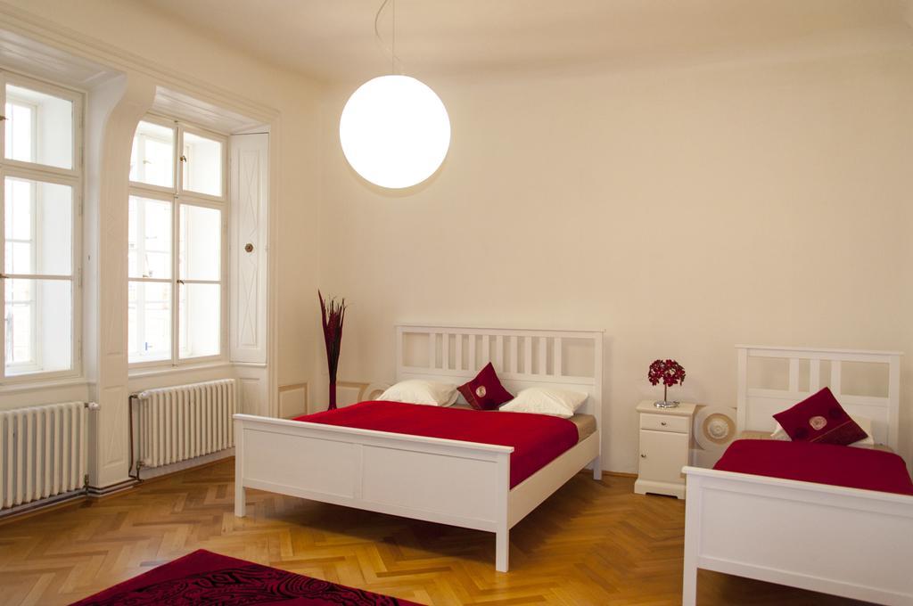 Cherry Charm Apartments Praga Habitación foto